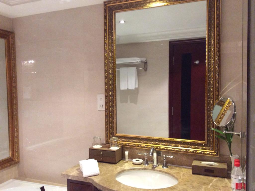 New Paris Hotel Χαρμπίν Δωμάτιο φωτογραφία